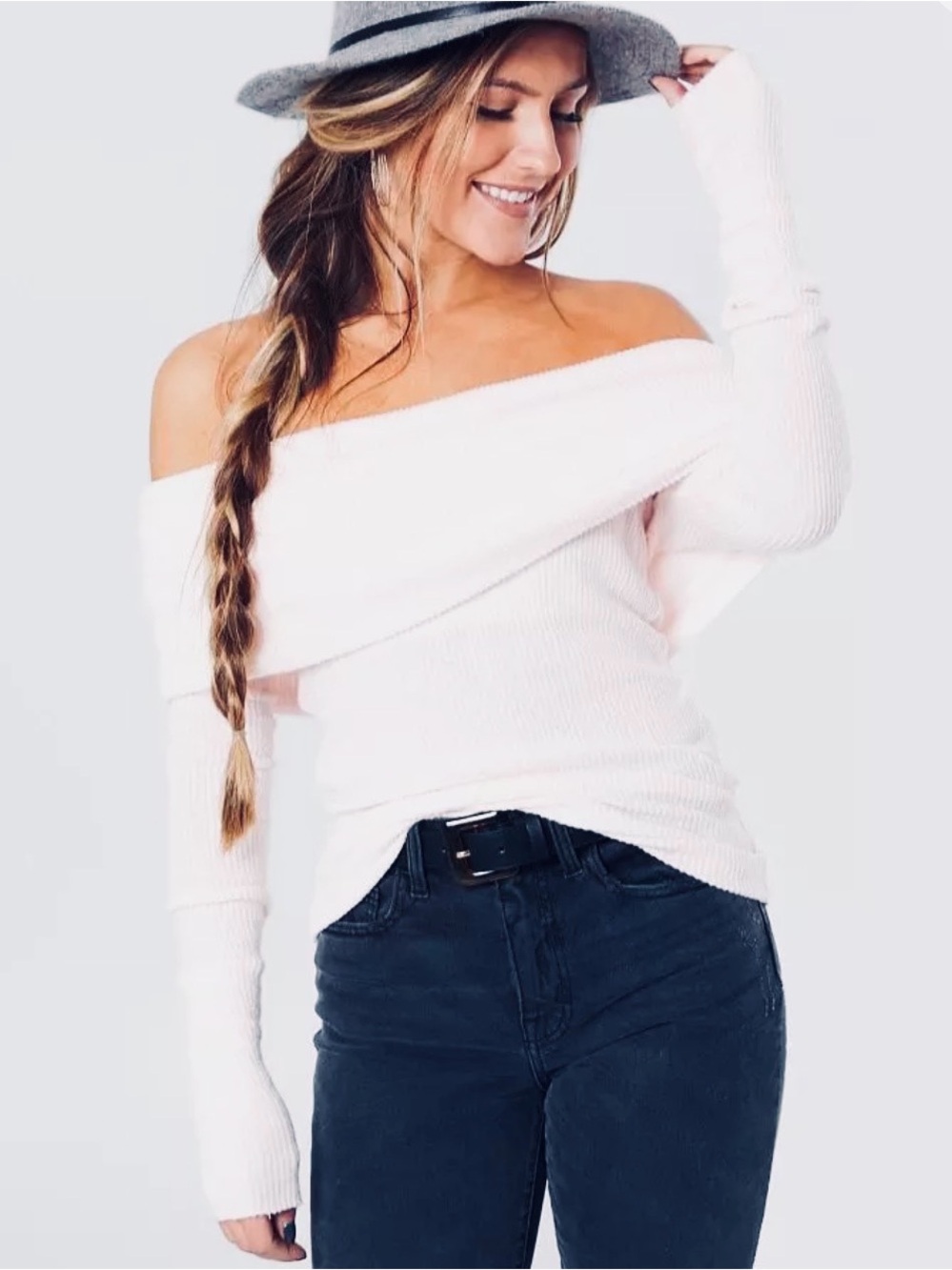 We The Free Snowbunny Off The Shoulder
Top In White - Size S